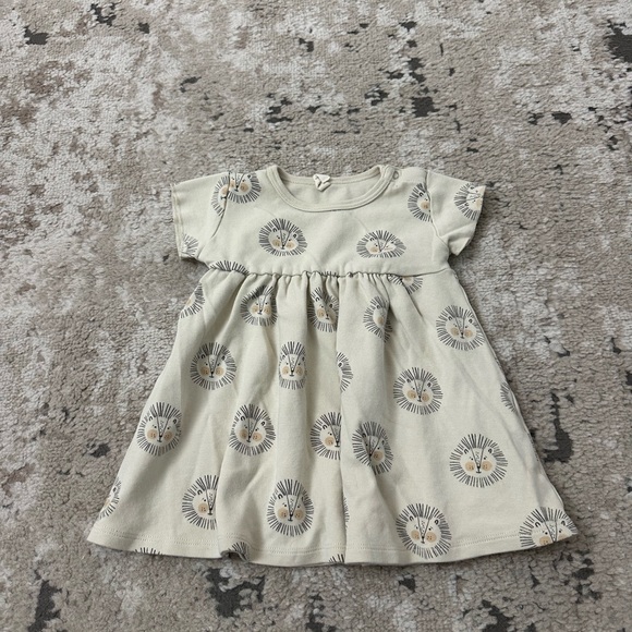 Quincy Mae Baby Girls Lion Print Dress Size 18-24 Months - Picture 1 of 3